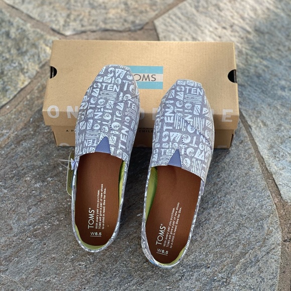 Toms Grey Chambray Ten Year Anniversary - Picture 4 of 12